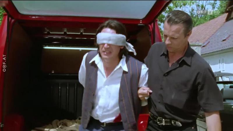 Кадры из сериала Комиссар Рекс (1994)